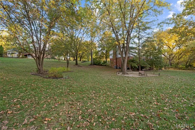 $1,200,000 | 29 A Chapel Hill Estates Drive, Town and Country, MO 63131