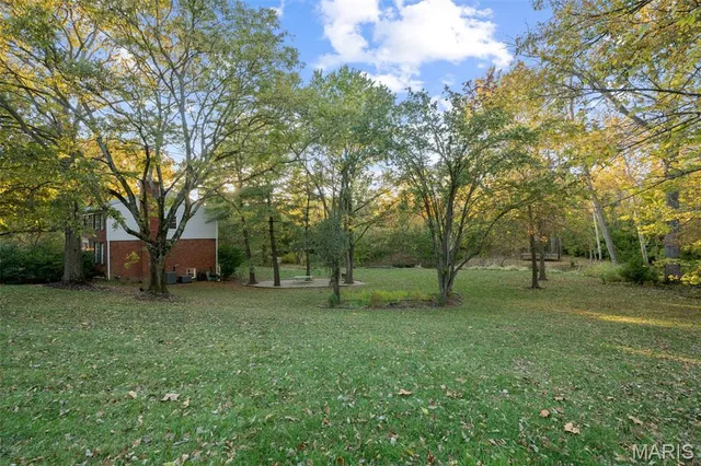 $1,200,000 | 29 A Chapel Hill Estates Drive, Town and Country, MO 63131