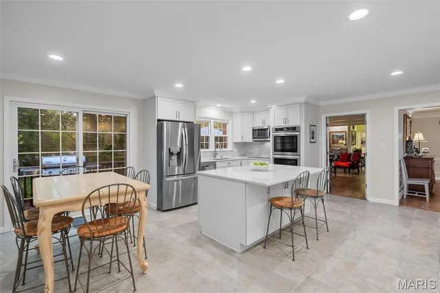 $1,200,000 | 29 A Chapel Hill Estates Drive, Town and Country, MO 63131