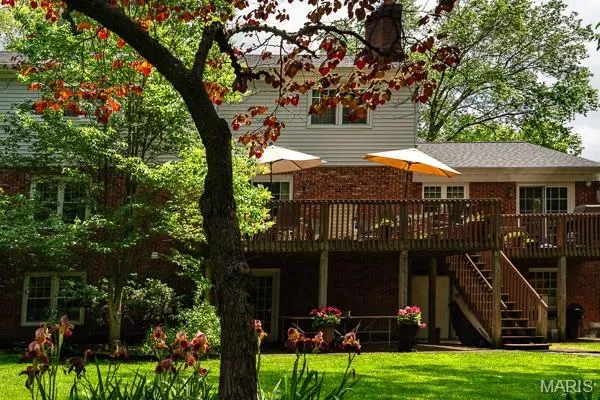 $1,200,000 | 29 A Chapel Hill Estates Drive, Town and Country, MO 63131