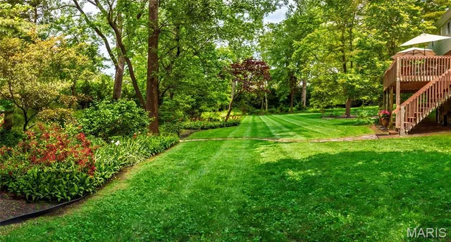 $1,200,000 | 29 A Chapel Hill Estates Drive, Town and Country, MO 63131