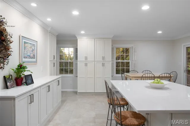 $1,200,000 | 29 A Chapel Hill Estates Drive, Town and Country, MO 63131