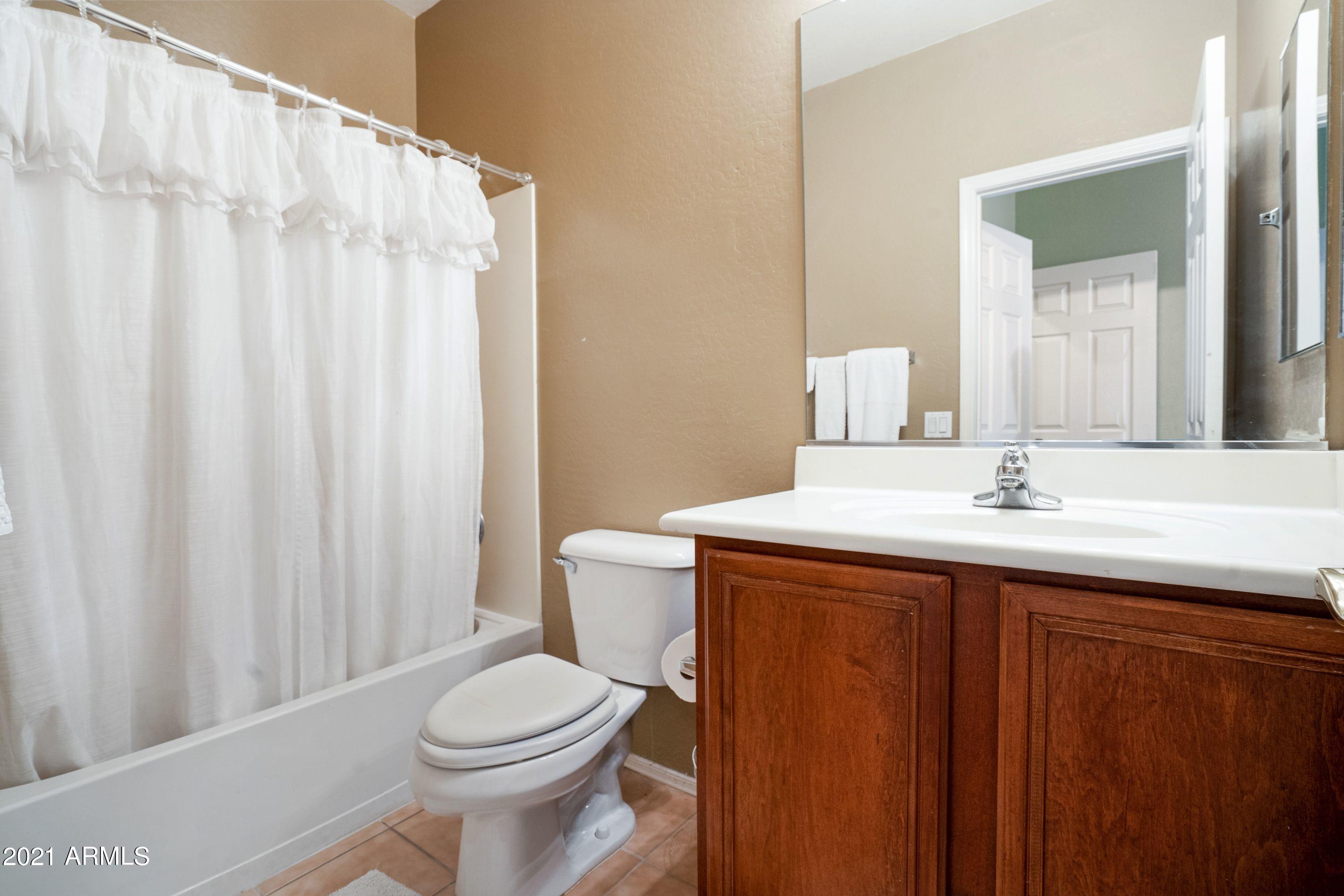 15296 West Coolidge Street Goodyear, AZ 85395 - Photo 20 of 23 15296 W Coolidge-Bathroom