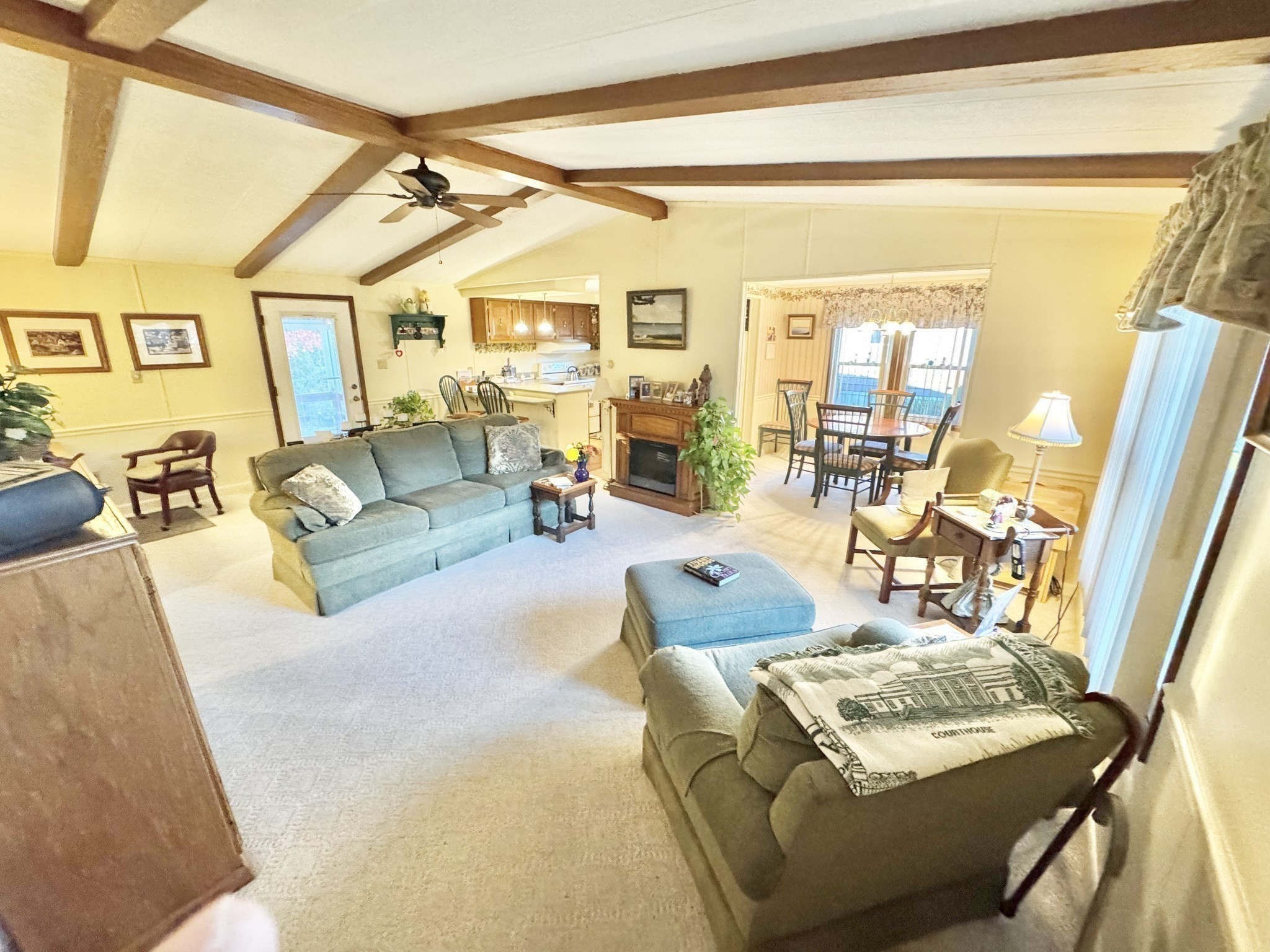 6 Castle Road Attleboro, MA 02703 - Photo 4 of 31 Gallery Image 4