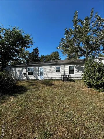 $57,500 | 817 St Matthew Drive, East St. Louis, IL 62206