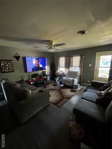 $57,500 | 817 St Matthew Drive, East St. Louis, IL 62206