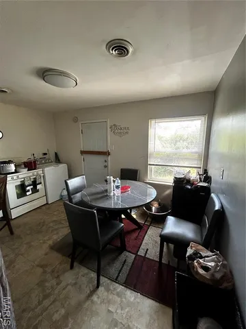 $57,500 | 817 St Matthew Drive, East St. Louis, IL 62206