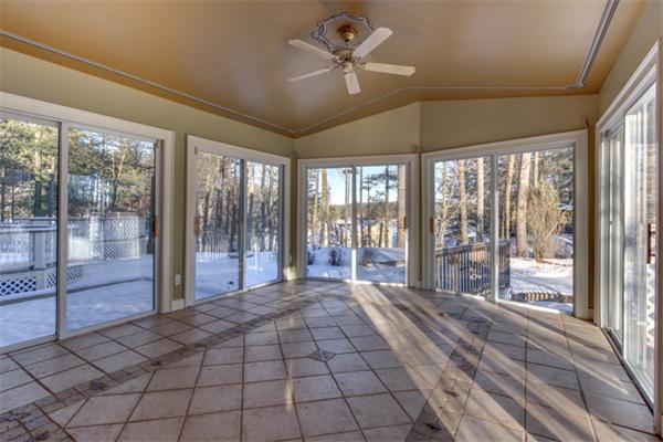 755 Reservoir Road Lunenburg, MA 01462 - Photo 14 of 30