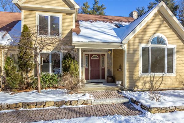 755 Reservoir Road Lunenburg, MA 01462 - Photo 2 of 30