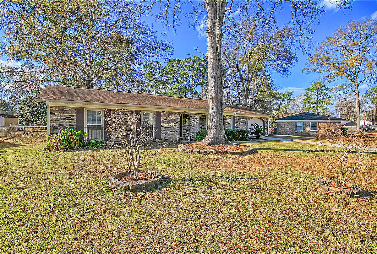 8217 Greenridge Road North Charleston, SC 29406 - Photo 3 of 31 CREM_8217 Greenridge_003