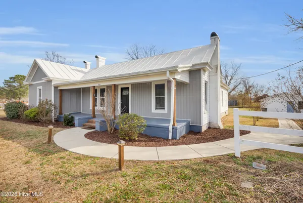 $2,100 | 801 Highway 33, Chocowinity, NC 27817