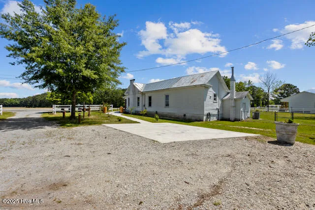 $2,100 | 801 Highway 33, Chocowinity, NC 27817