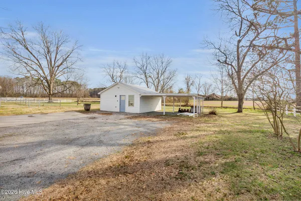 $2,100 | 801 Highway 33, Chocowinity, NC 27817
