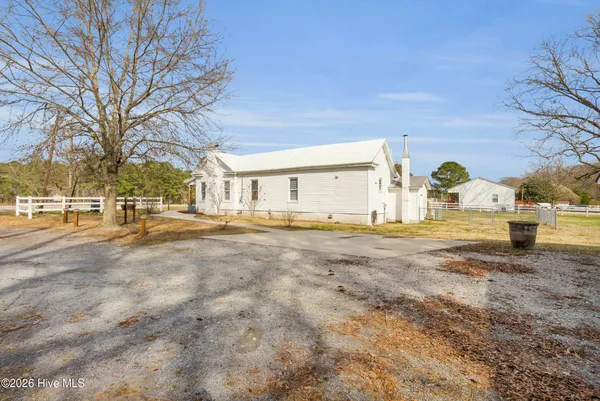 $2,100 | 801 Highway 33, Chocowinity, NC 27817