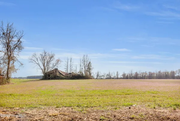 $2,100 | 801 Highway 33, Chocowinity, NC 27817