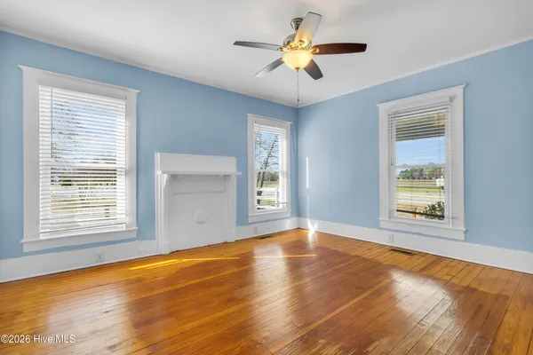 $2,100 | 801 Highway 33, Chocowinity, NC 27817