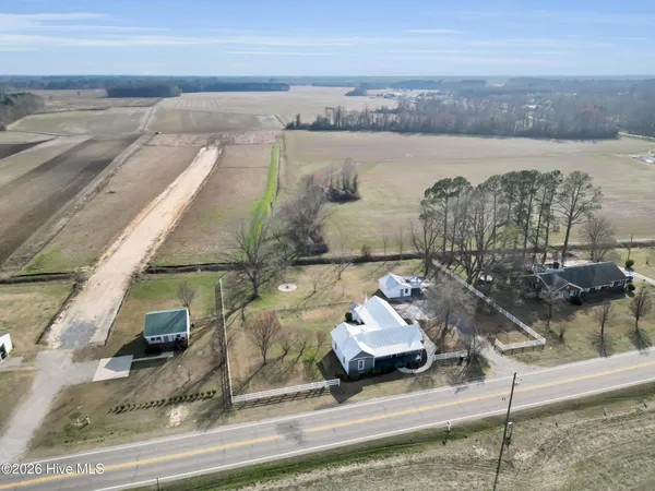 $2,100 | 801 Highway 33, Chocowinity, NC 27817
