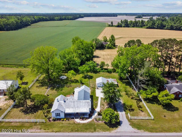 $2,100 | 801 Highway 33, Chocowinity, NC 27817