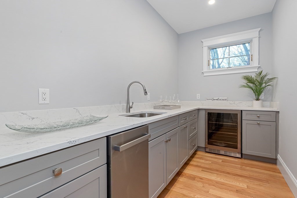 3 Crawford Road Lexington, MA 02420 - Photo 16 of 42 a kitchen with sink and window