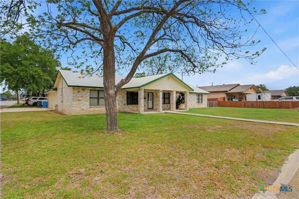 $258,900 | 1052 East Weinert Street, Seguin, TX 78155
