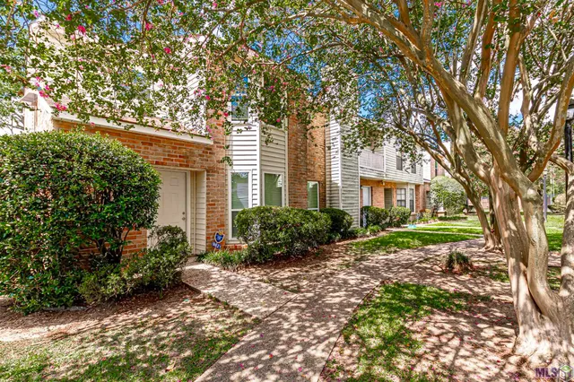 $1,475 | 9821 Siegen Lane, Unit 9821, Baton Rouge, LA 70810