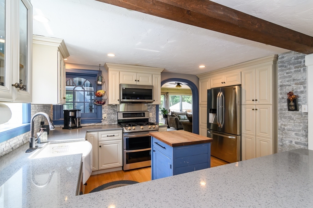 5 Pryor Road Natick, MA 01760 - Photo 4 of 34 Gallery Image 4