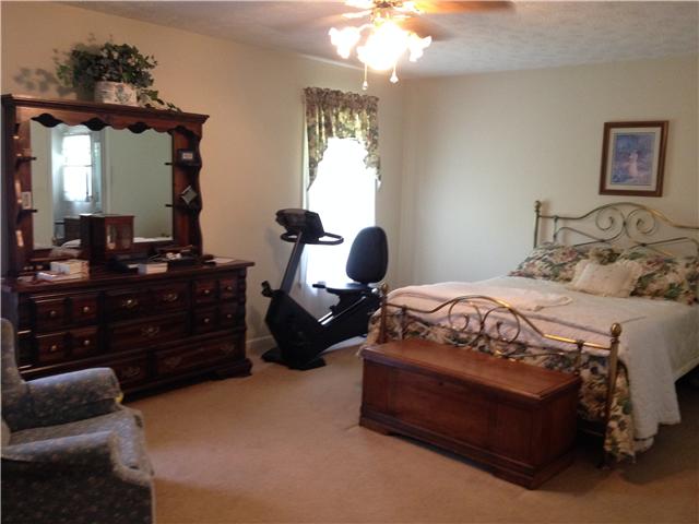 516 Locust Grove Road Watertown, TN 37184 - Photo 19 of 20 Master suite