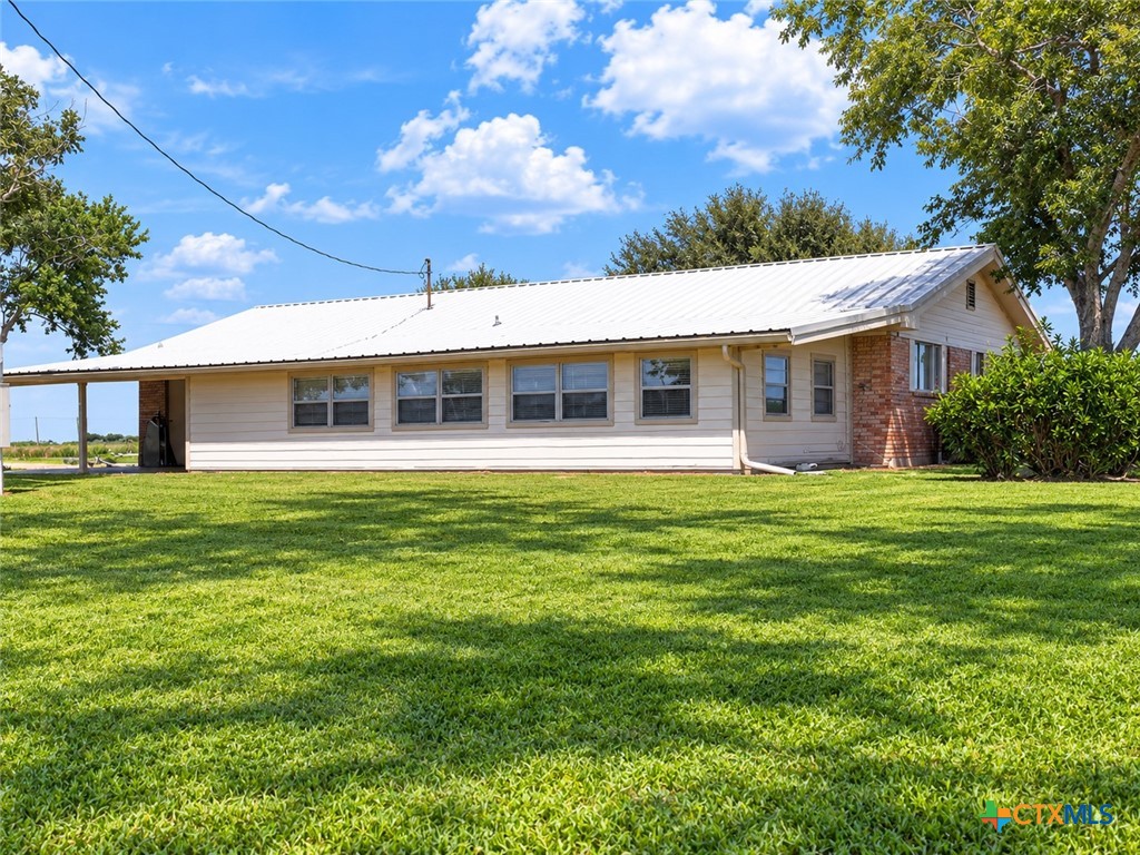 150 Sikes Road Port Lavaca, TX 77979 - Photo 4 of 34 Gallery Image 4