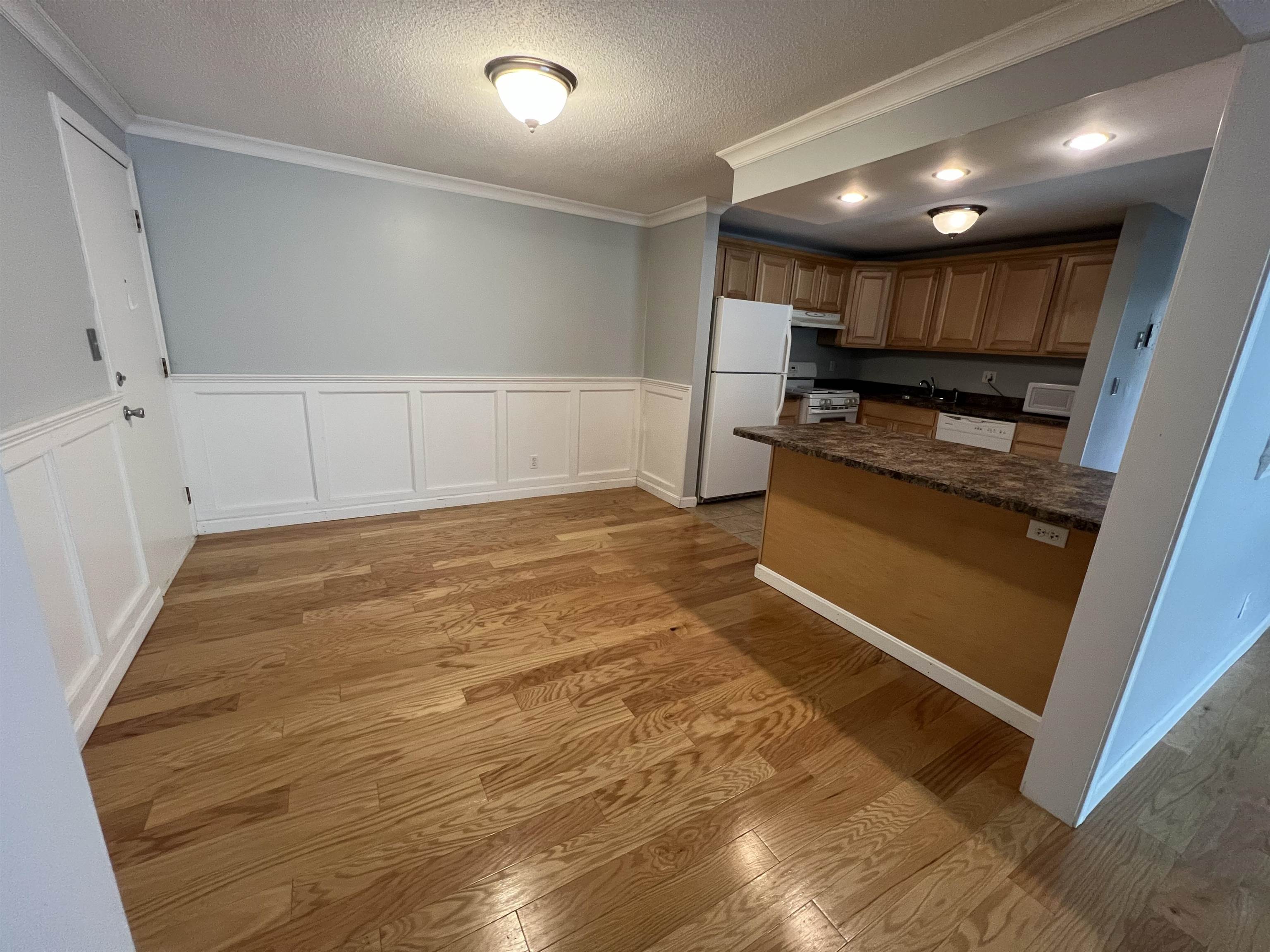 4 Brookside Drive, Unit 11 Exeter, NH 03833 - Photo 5 of 12