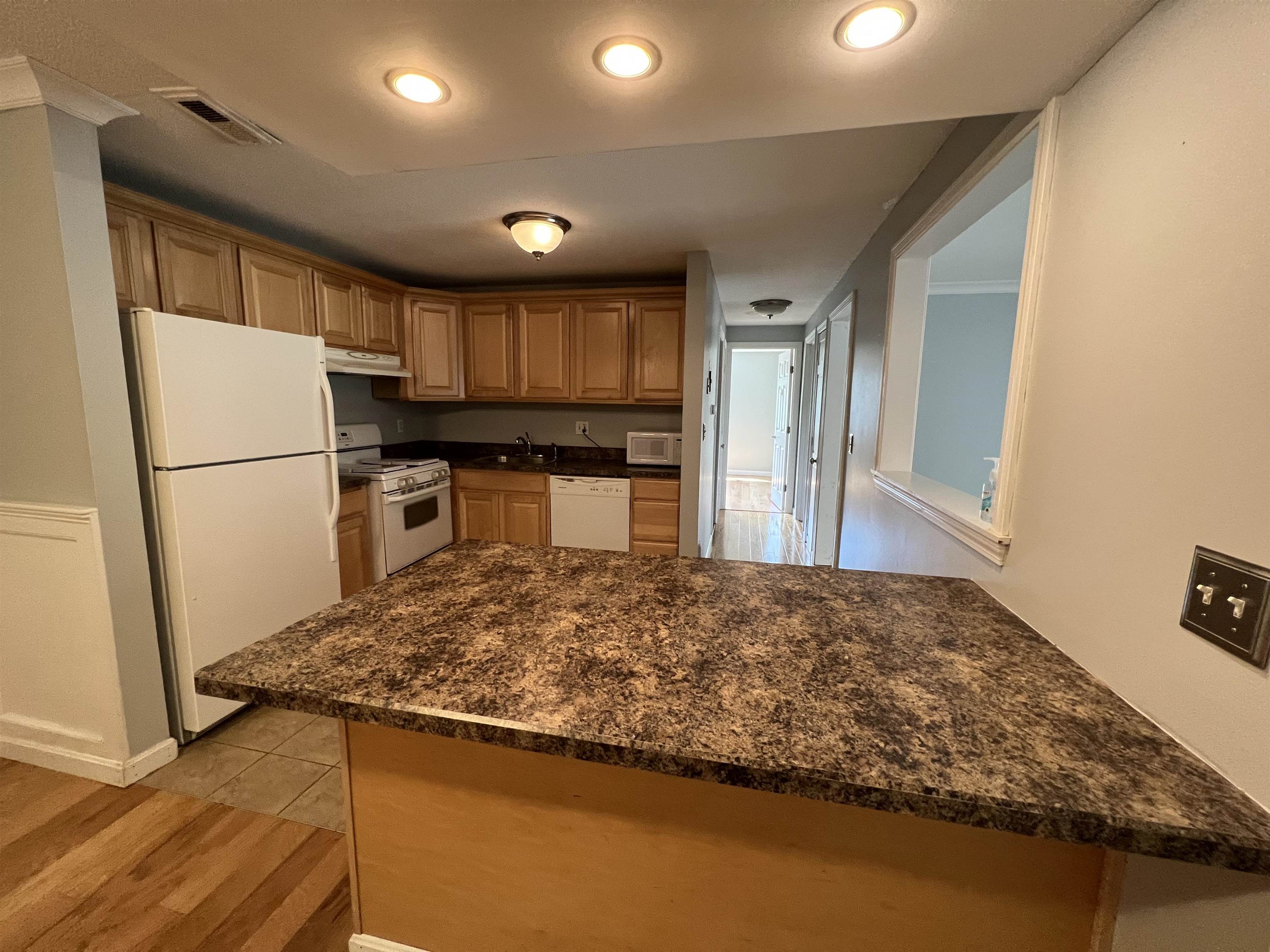 4 Brookside Drive, Unit 11 Exeter, NH 03833 - Photo 6 of 12