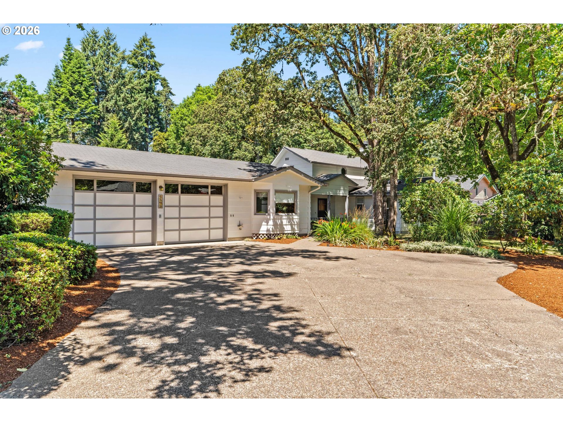 1572 Happy Lane Eugene, OR 97401 - Photo 1 of 38
