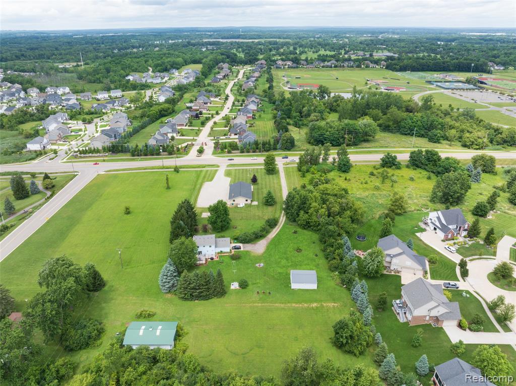 52909 10 Mile Road South Lyon, MI 48178 - Photo 5 of 54 Gallery Image 5