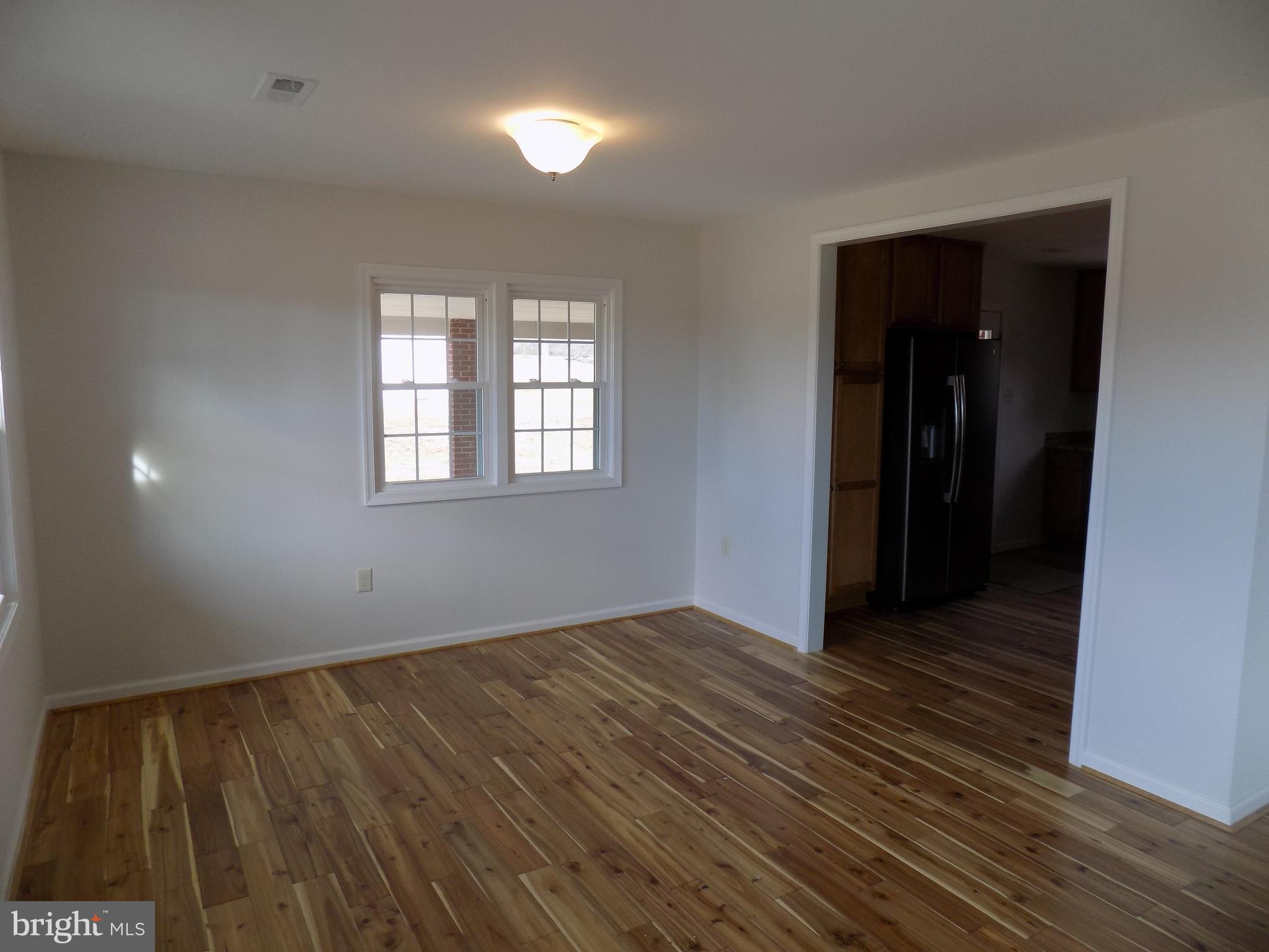 592 Apple Valley Road Winchester, VA 22602 - Photo 14 of 30 Nice Open / Airy feel.....