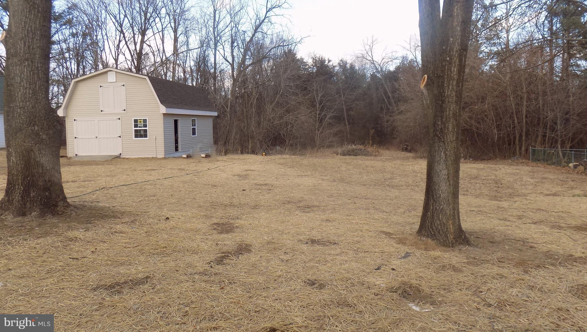 592 Apple Valley Road Winchester, VA 22602 - Photo 28 of 30 30 by 20 foot over 600 sq. ft. 2 level building!