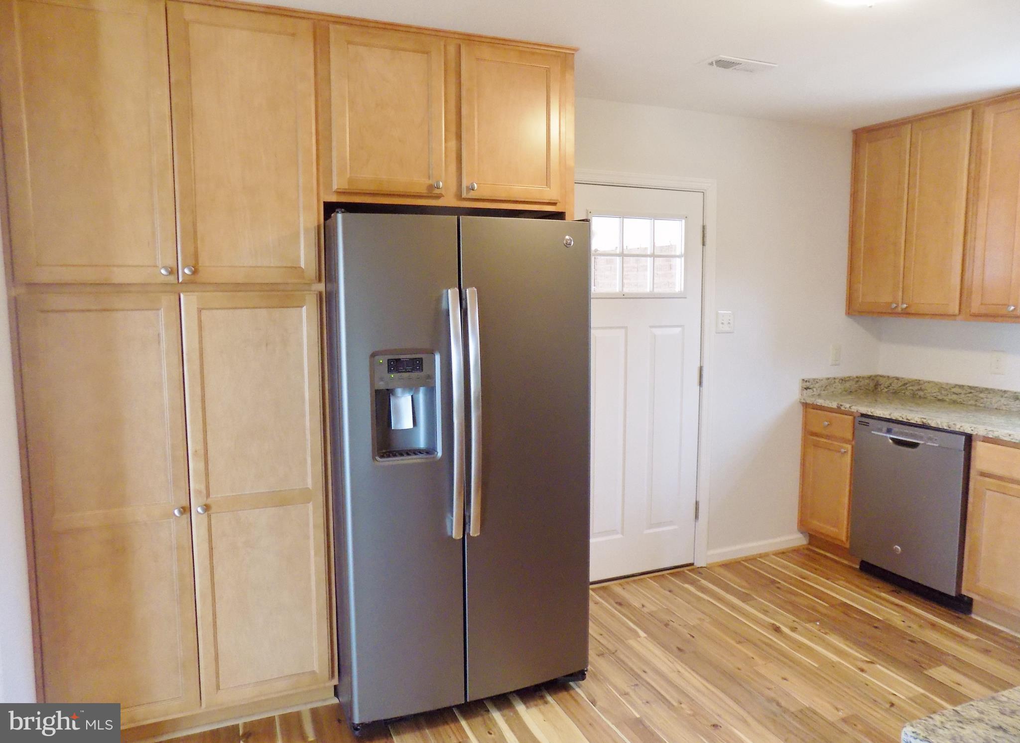 592 Apple Valley Road Winchester, VA 22602 - Photo 9 of 30 Abundant New cabinetry with EASY CLOSE drawers....