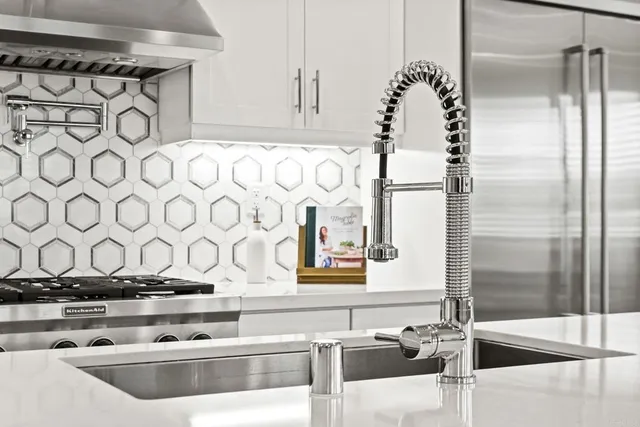 $2,449,000 | 1428 MacKinnon Avenue, Cardiff-by-the-Sea, CA 92007