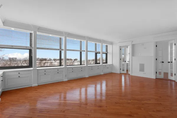 $388,000 | 3440 North Lake Shore Drive, Unit 5A, Chicago, IL 60657