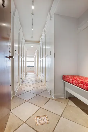 $388,000 | 3440 North Lake Shore Drive, Unit 5A, Chicago, IL 60657