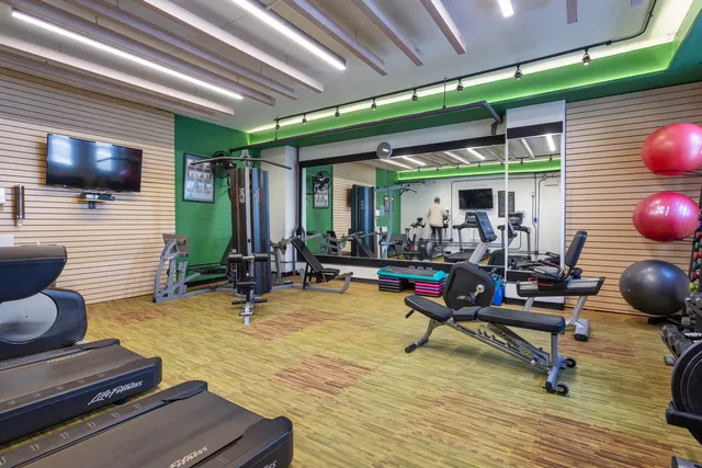 $400,000 | 3440 North Lake Shore Drive, Unit 5A, Chicago, IL 60657