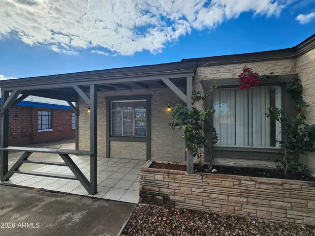 $1,050 | 1517 West Thomas Road, Unit 3, Phoenix, AZ 85015