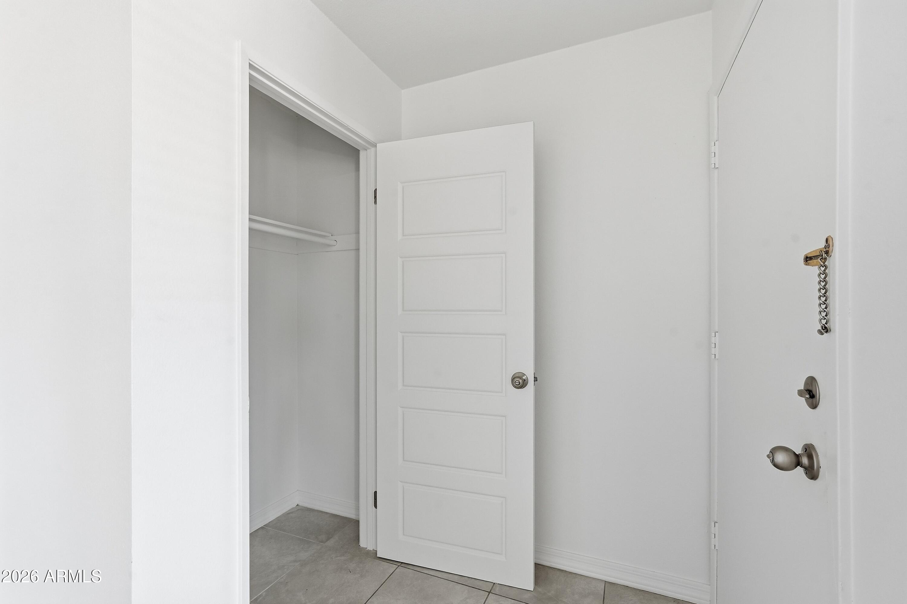 5525 East Thomas Road, Unit G7 Phoenix, AZ 85018 - Photo 11 of 31 .