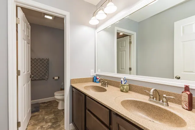 $599,000 | 413 South Bridgewater Lane, Muncie, IN 47304