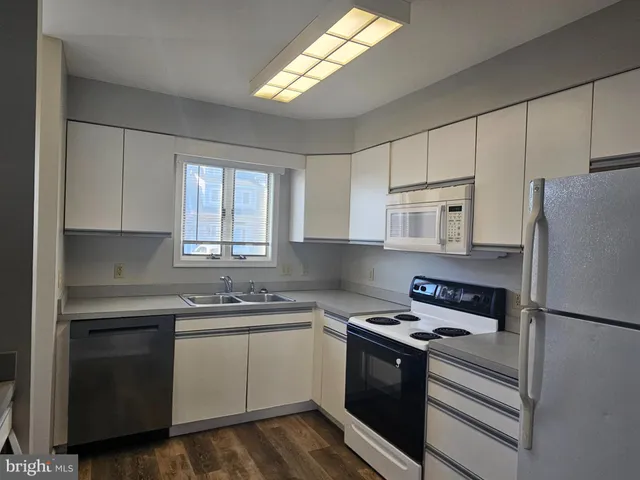 $1,943 | 19 Henlopen Gardens, Lewes, DE 19958