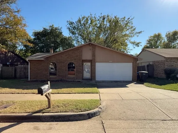 $1,850 | 1233 Steinburg Lane, Fort Worth, TX 76134