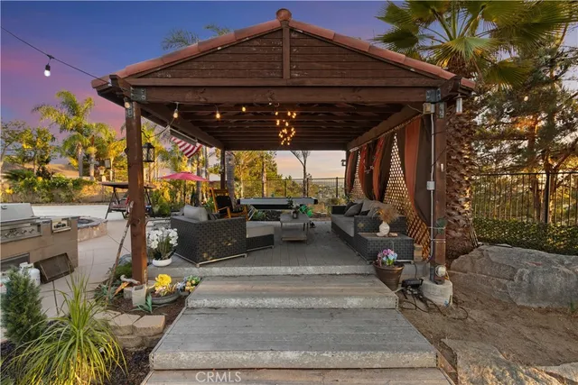 a view of a backyard of a house