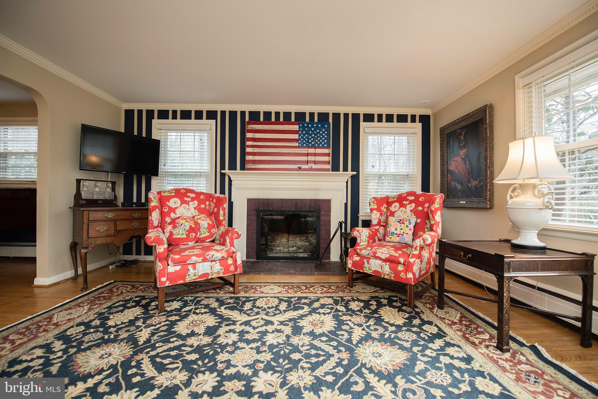 625 Upper Weadley Road Wayne, PA 19087 - Photo 3 of 25 Living Room
