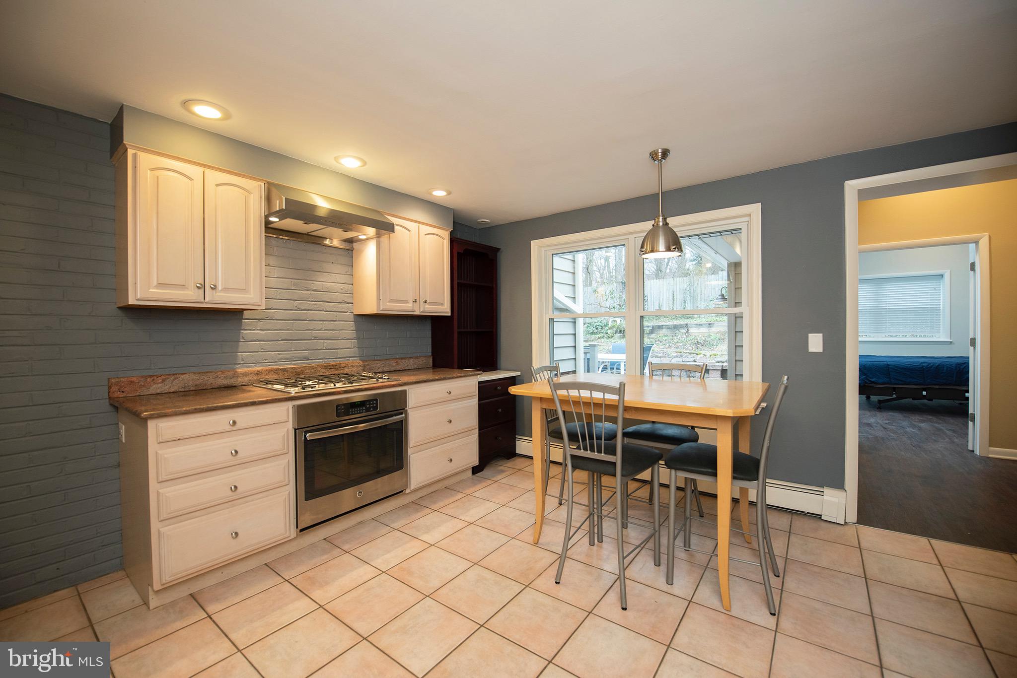 625 Upper Weadley Road Wayne, PA 19087 - Photo 7 of 25 Kitchen