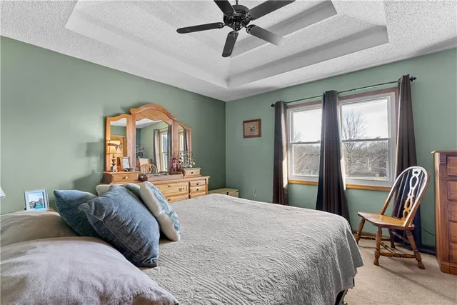 $319,999 | 1629 Northeast Whitestone Drive, Lee's Summit, MO 64086