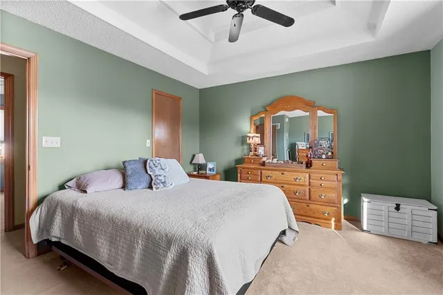 $319,999 | 1629 Northeast Whitestone Drive, Lee's Summit, MO 64086