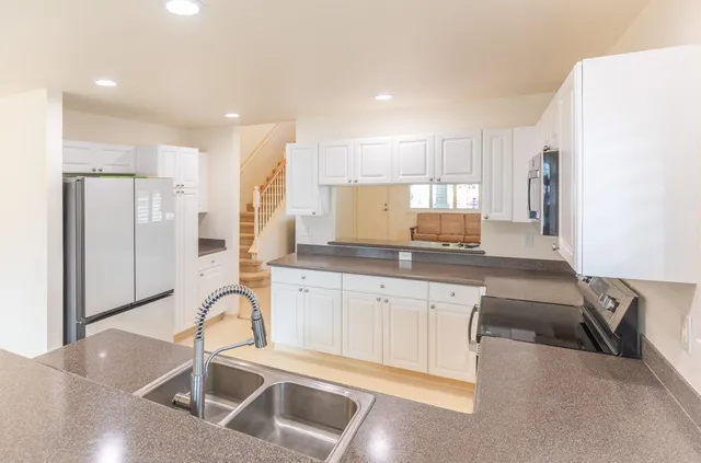 $1,249,000 | 109 Molehulehu Loop, Kahului, HI 96732